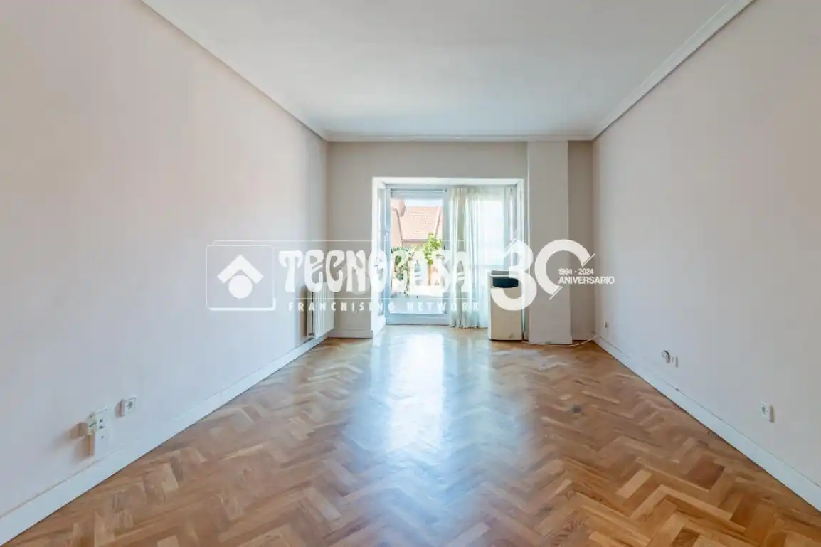 Dormitori de Pis en venda en Madrid amb Parquet i Terrassa