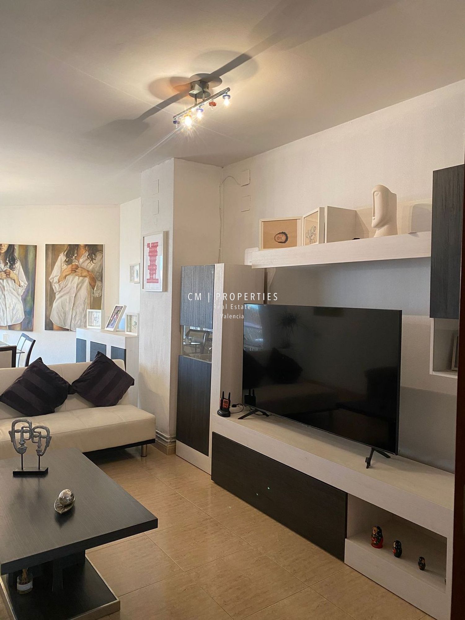 Living room of Flat for sale in Paterna  with Air Conditioner, Terrace and Storage room