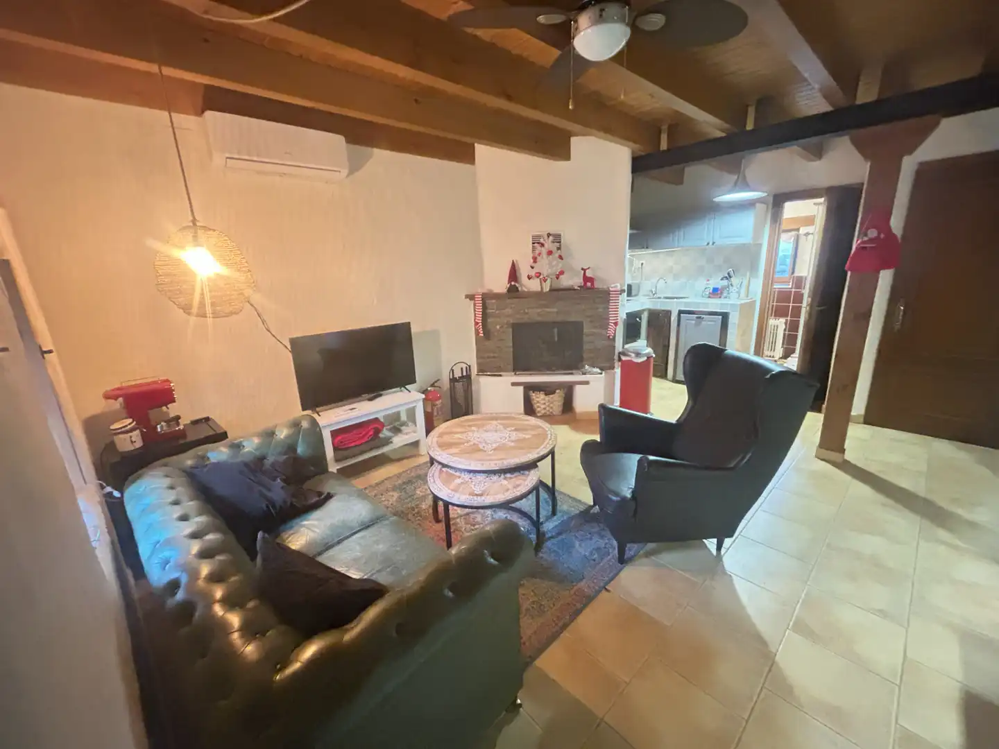 Sala d'estar de Casa adosada en venda en Bahabón amb Aire condicionat, Calefacció i Moblat