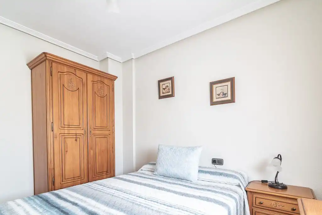 Dormitori de Casa adosada en venda en Orihuela amb Aire condicionat, Calefacció i Terrassa
