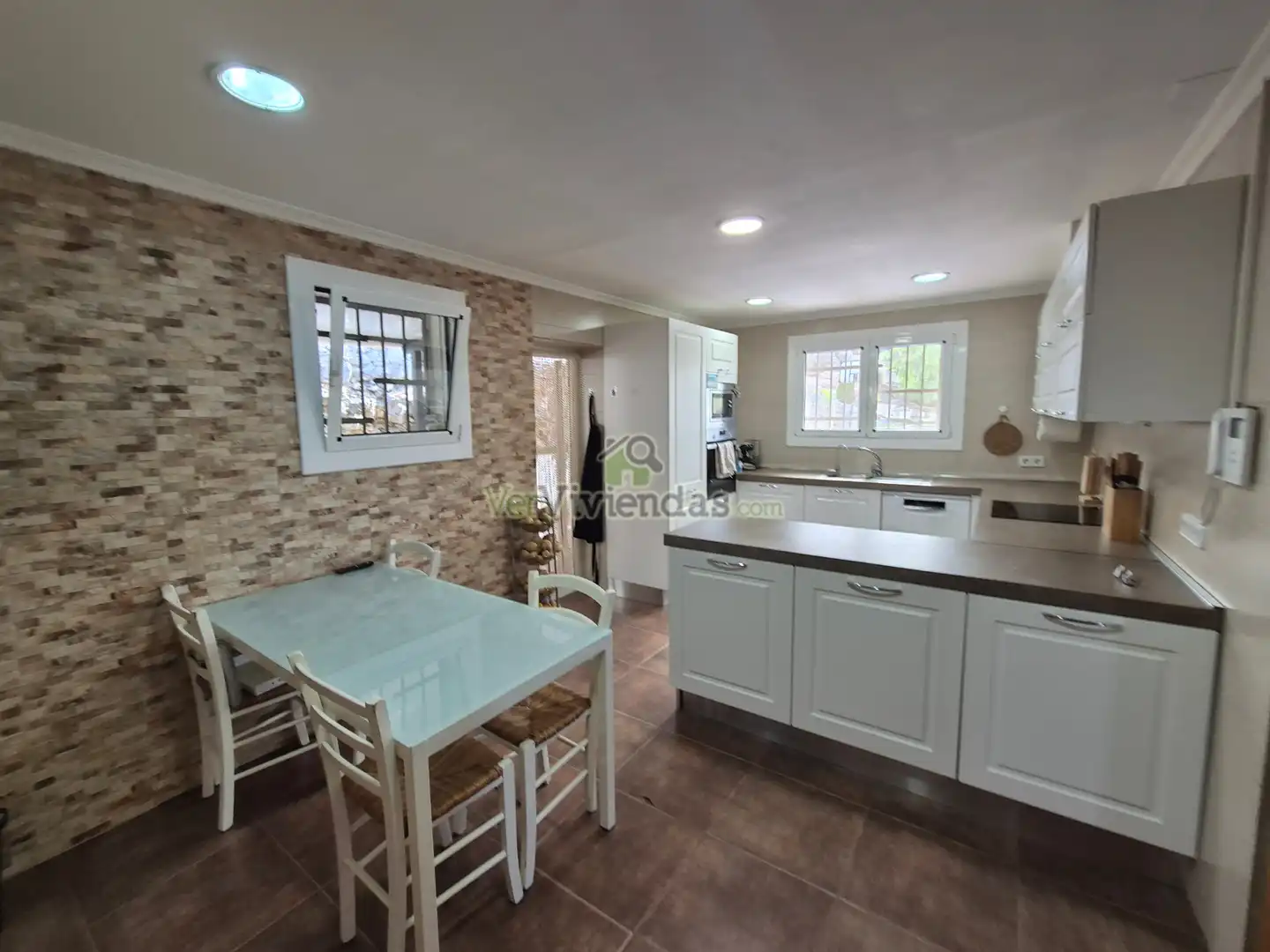 Cocina de Casa o chalet en venta en Olesa de Bonesvalls con Aire acondicionado, Calefacción y Jardín privado
