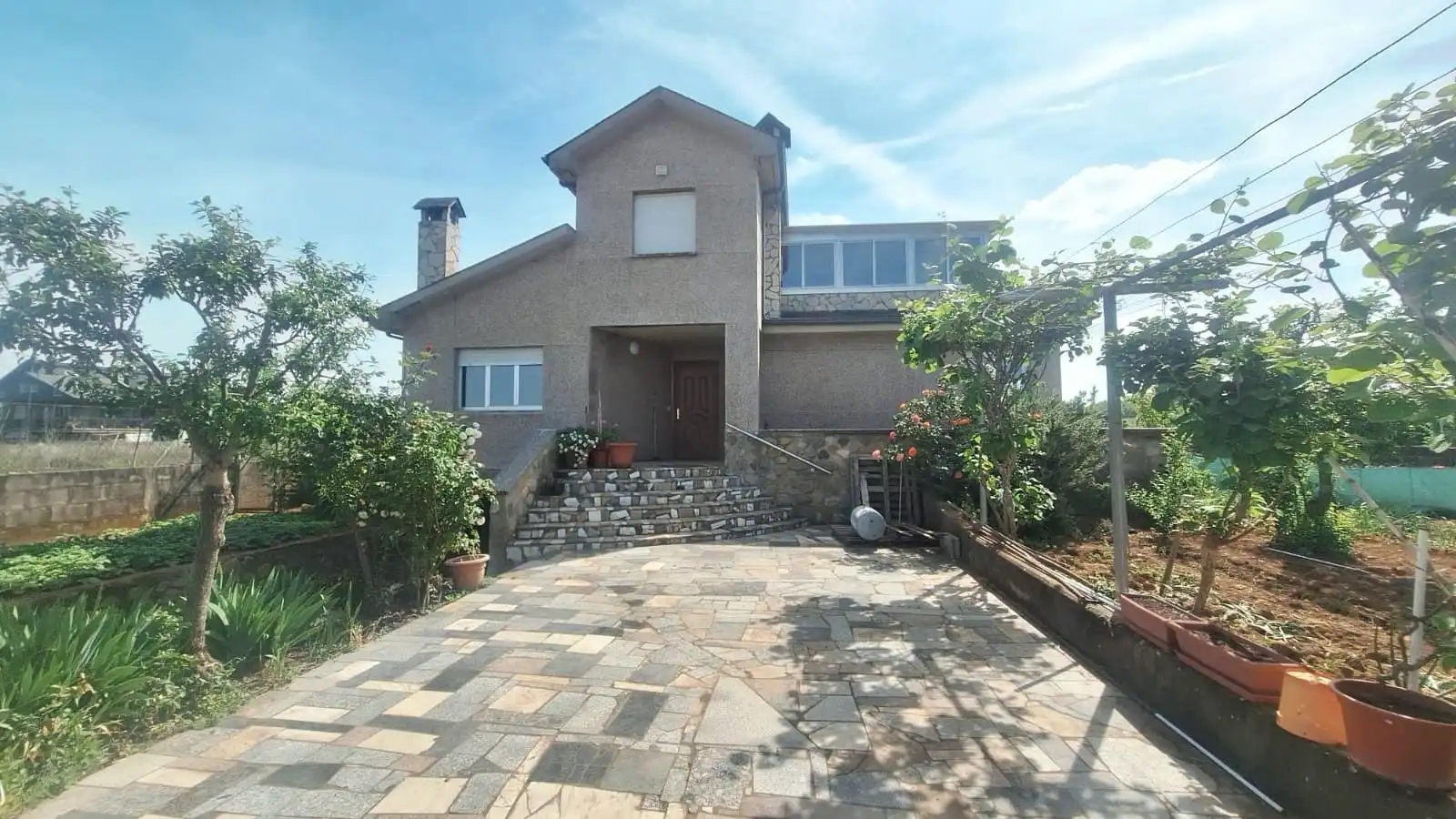 Vista exterior de Casa o chalet en venta en Camponaraya con Calefacción, Jardín privado y Terraza
