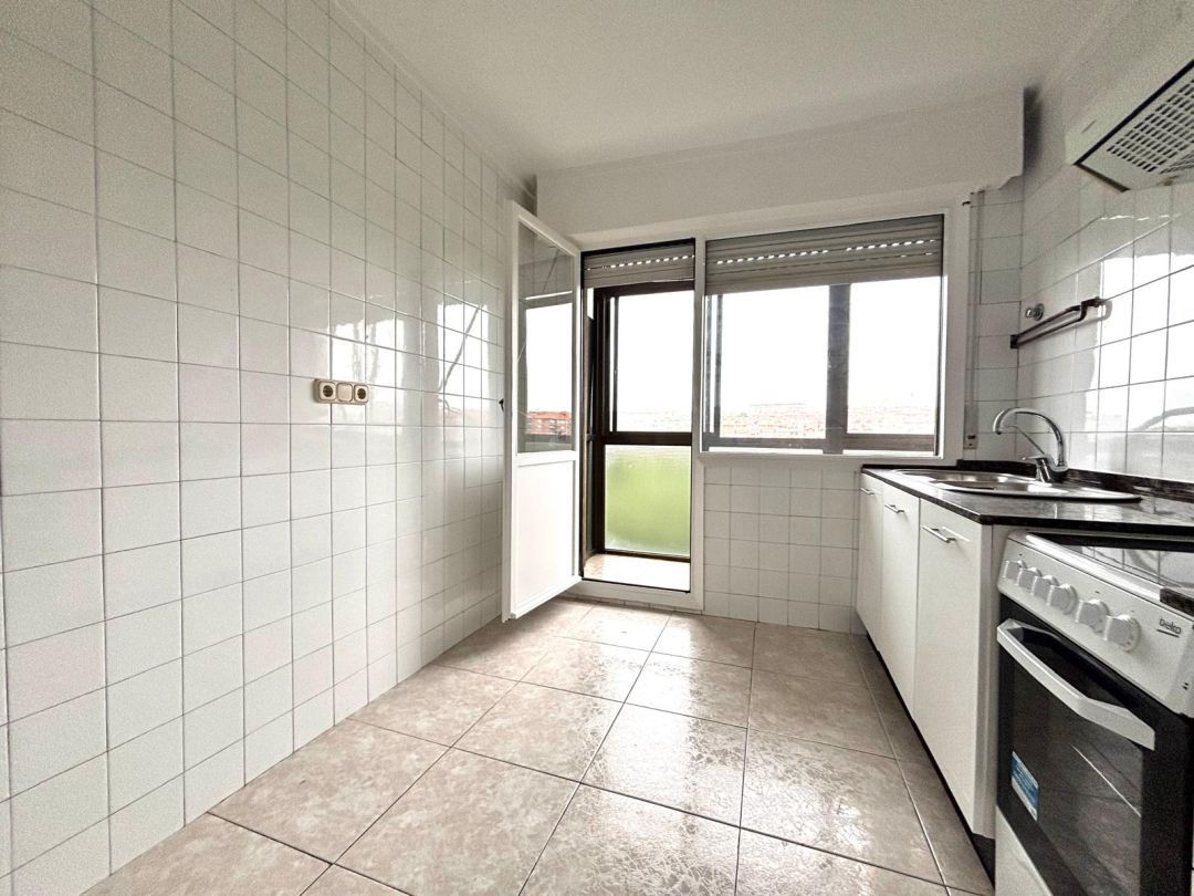 Cocina de Piso en venta en Sopelana con Calefacción, Terraza y Balcón