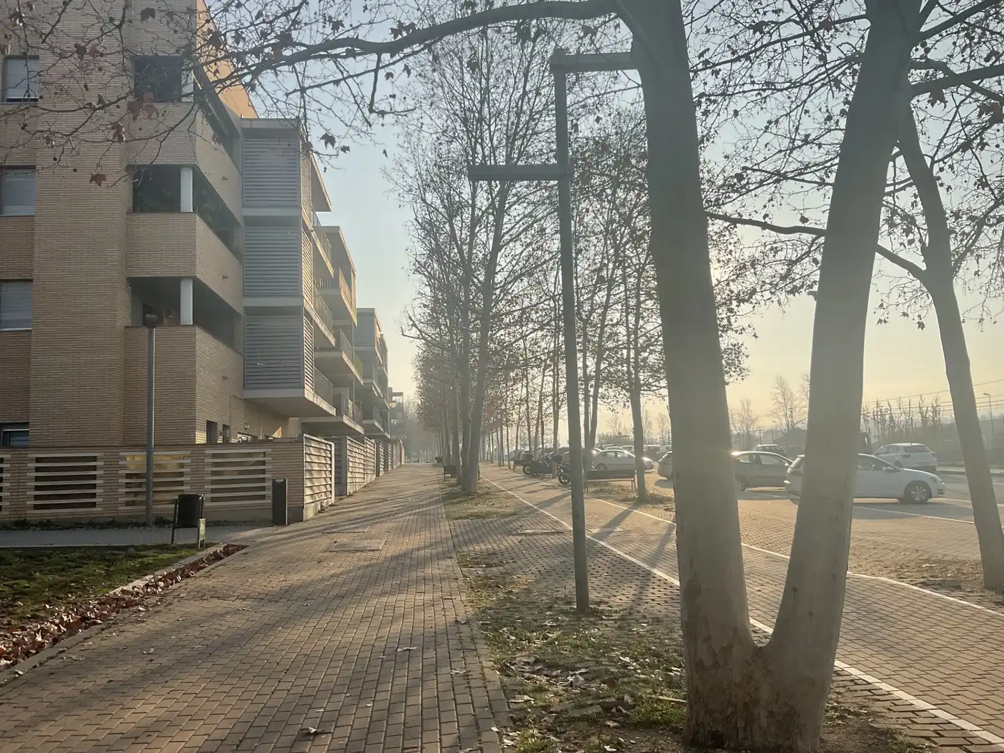 Außenansicht von Garage zum Verkauf in Sant Cugat del Vallès mit Alarm