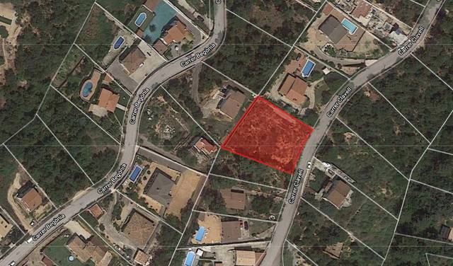 Terreno en Venta en C/ Clavell en Aiguaviva Parc
