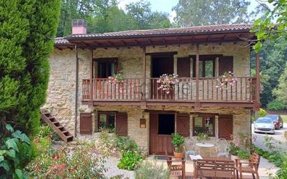 Vista exterior de Casa o xalet en venda en Siero amb Calefacció, Jardí privat i Terrassa