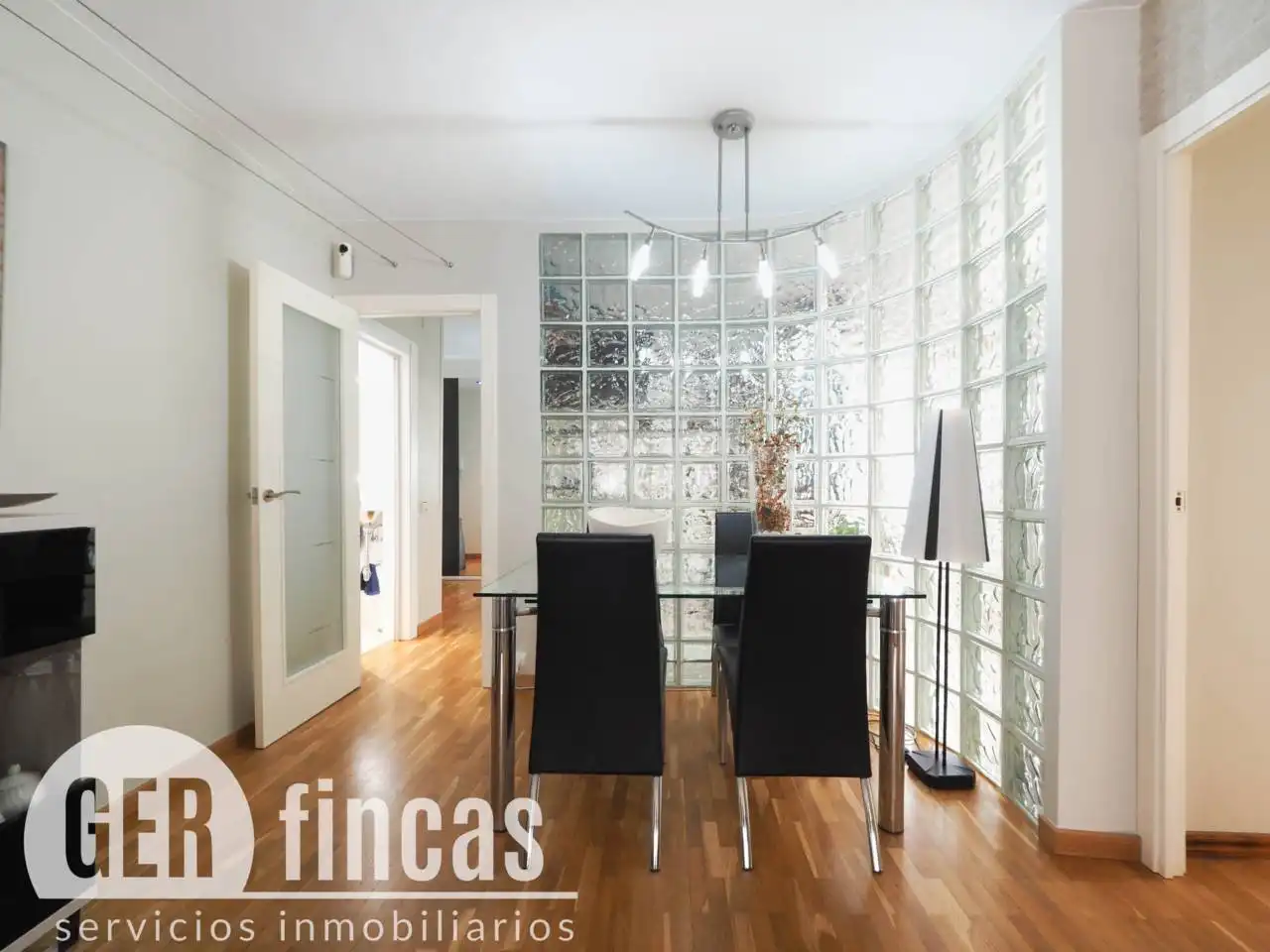 Flat with terrace for sale in Calle Nicolau Talló, imagen 4