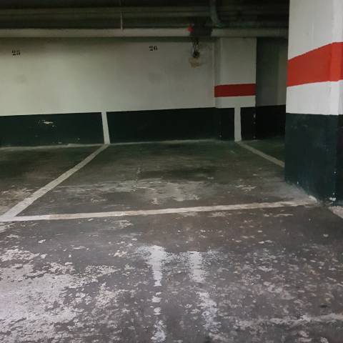 Garaje en Venta en Jacinto Benavente Kalea en Santa Lucía