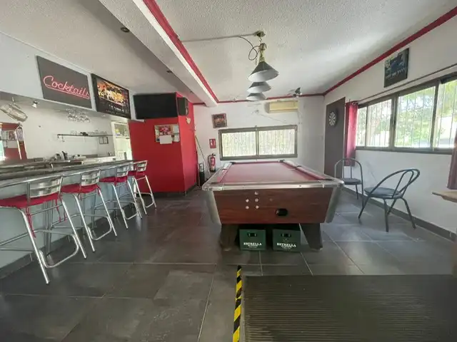 Commercial properties for sale in Avinguda de l'Amerador, Pueblo Español - Coveta Fumá