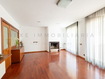 Terraced house with balcony for sale in Carrer de Riego