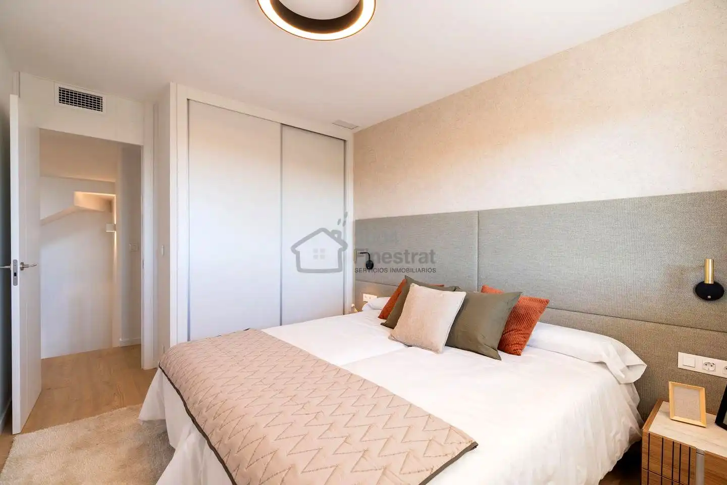 Habitación de Casa adosada en venta en La Nucia con Aire acondicionado, Jardín privado y Terraza