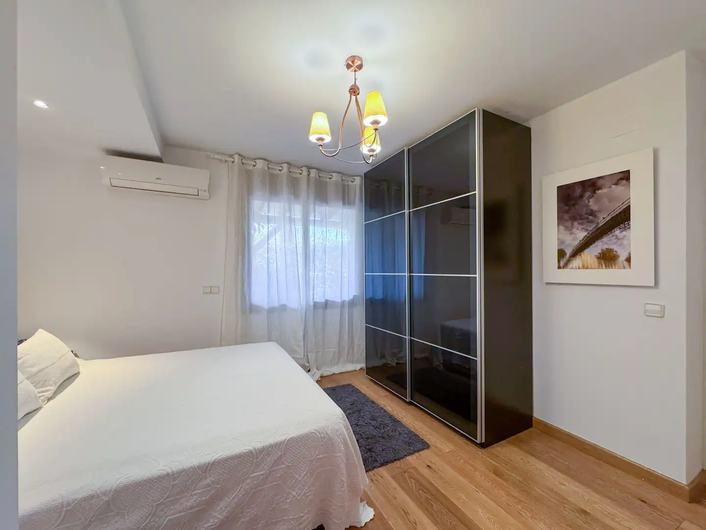 Dormitori de Casa o xalet de lloguer en Marbella amb Jardí privat, Terrassa i Piscina