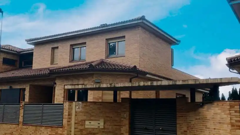 Villa zum Verkauf in calle Suarez Gadolfo (vno)