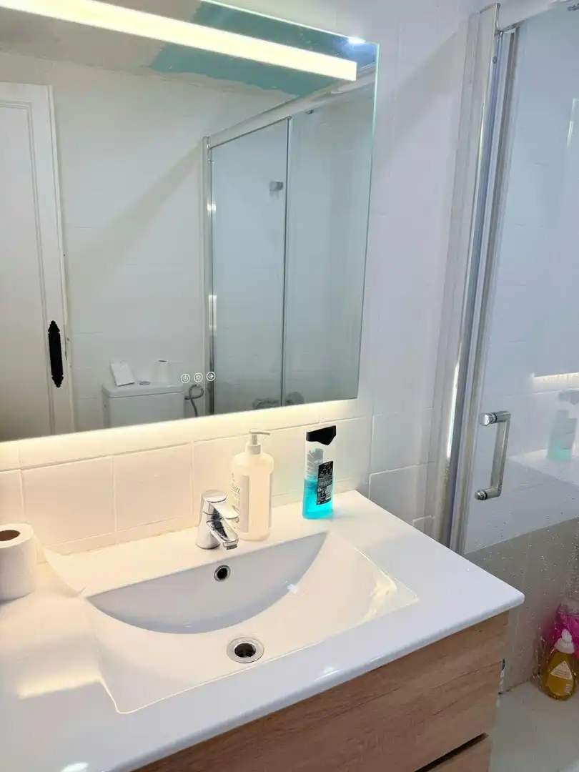 Bathroom of Flat for share in Barcelona  with Washing machine