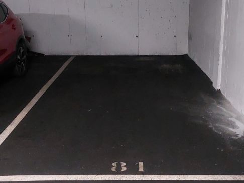 Aparcament de Garatge en venda en Gijón 