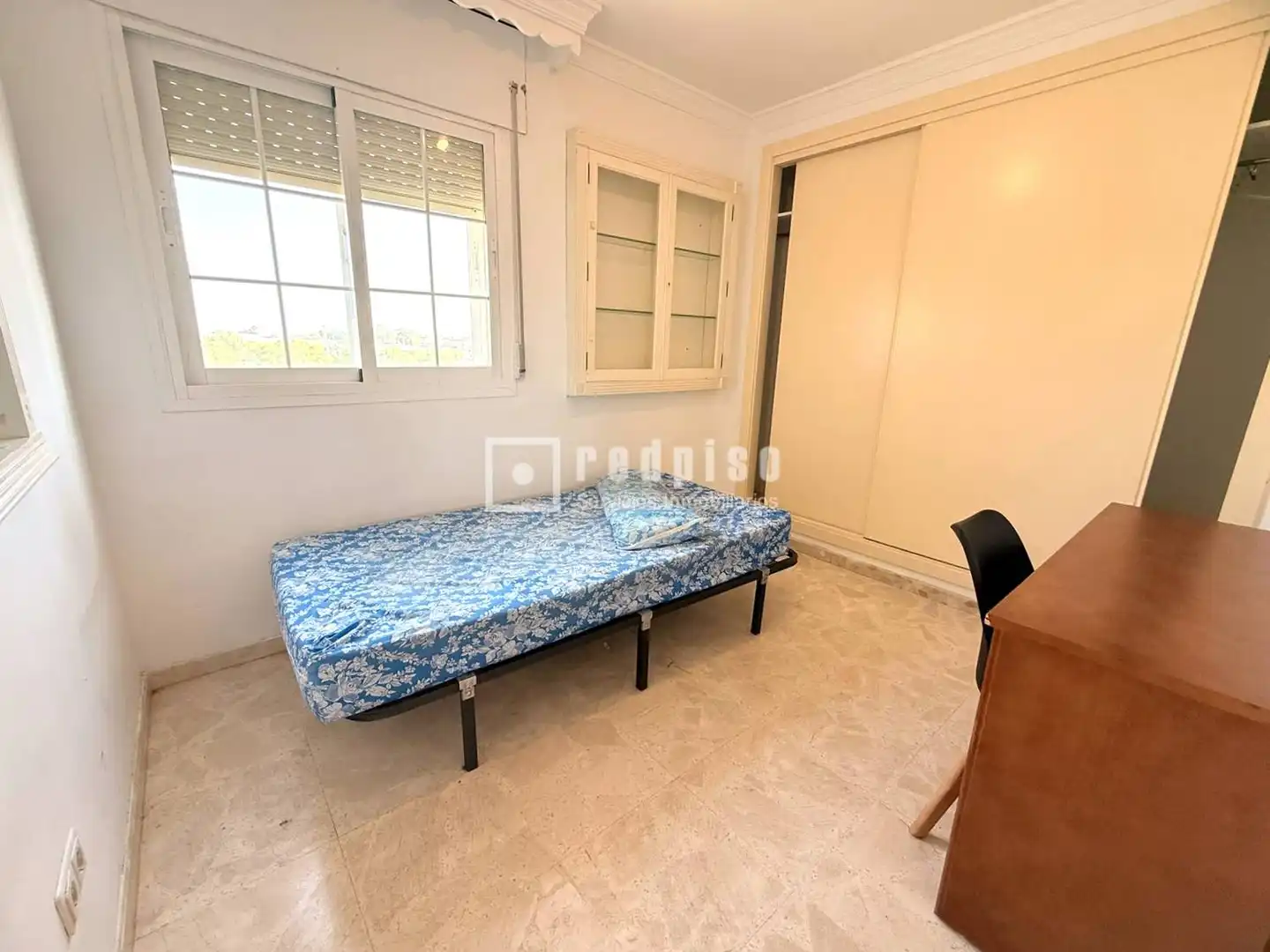 Flat for rent in Demóstenes, El Cónsul - Ciudad Universitaria - El Romeral
