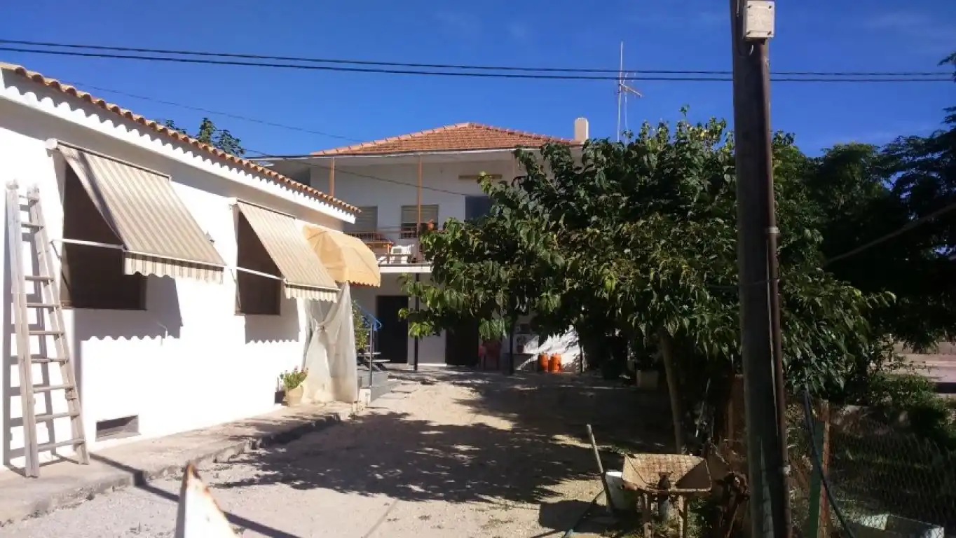 Vista exterior de Casa o xalet en venda en Badajoz amb Jardí privat, Terrassa i Traster