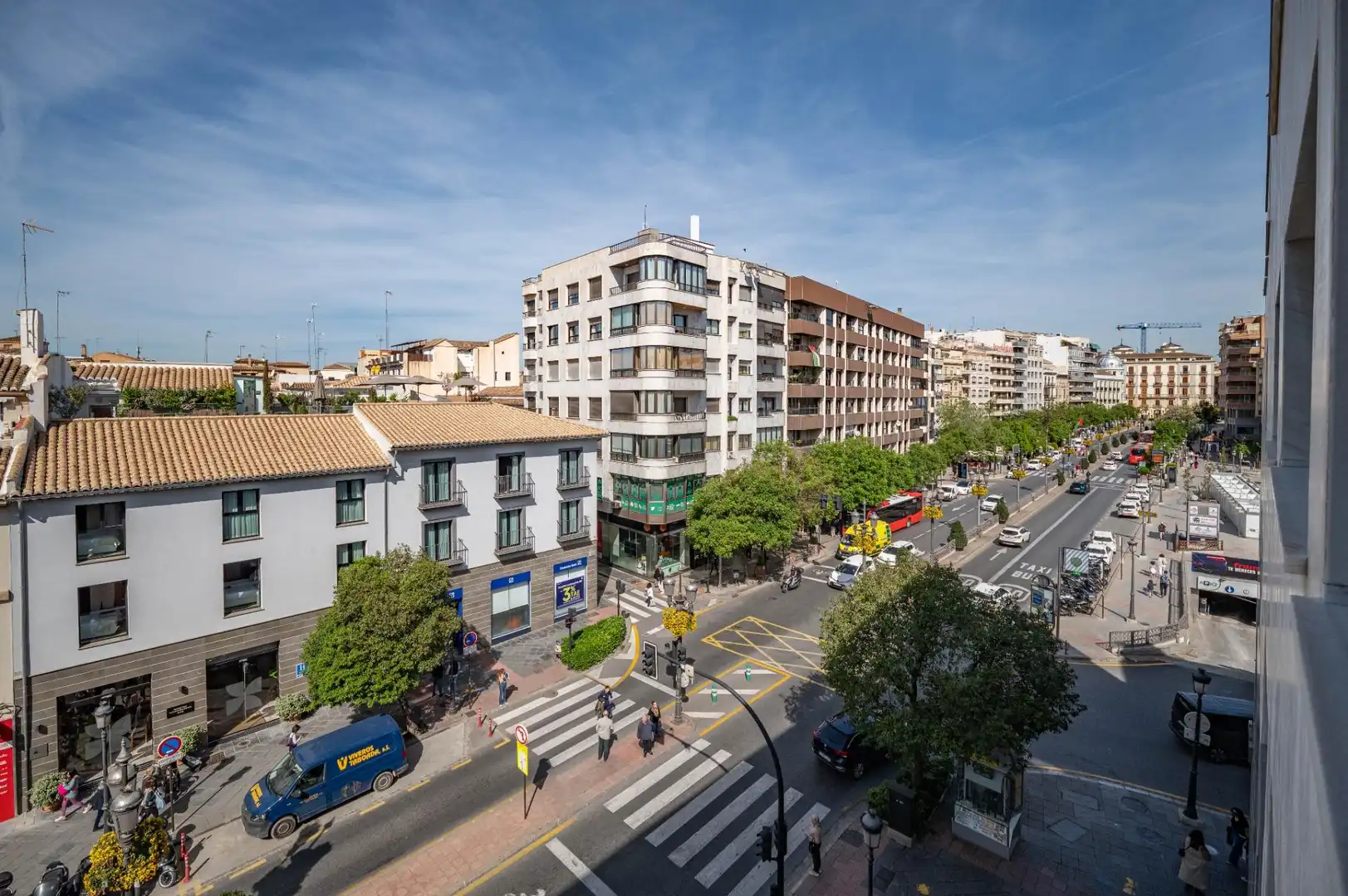 Vista exterior de Piso en venta en Granada con Calefacción, Parquet y Alarma