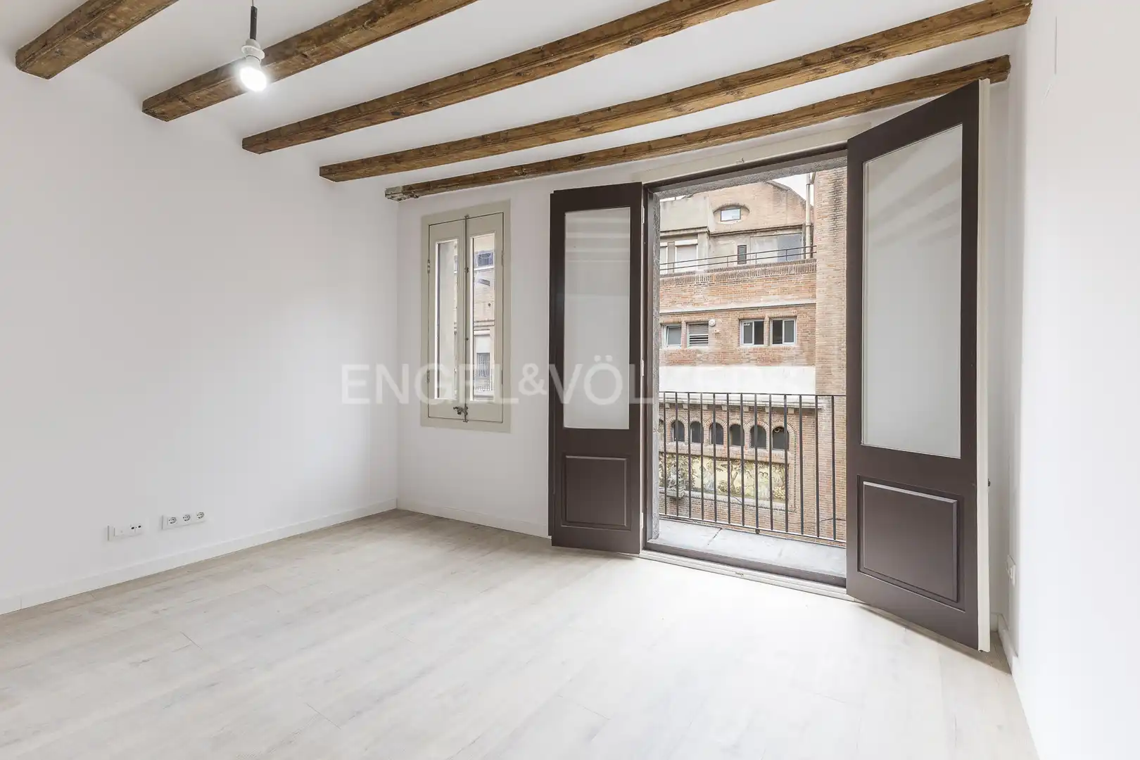 Habitación de Edificio en venta en Barcelona