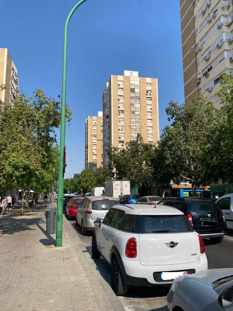 Vista exterior de Pis en venda en Sevilla amb Aire condicionat