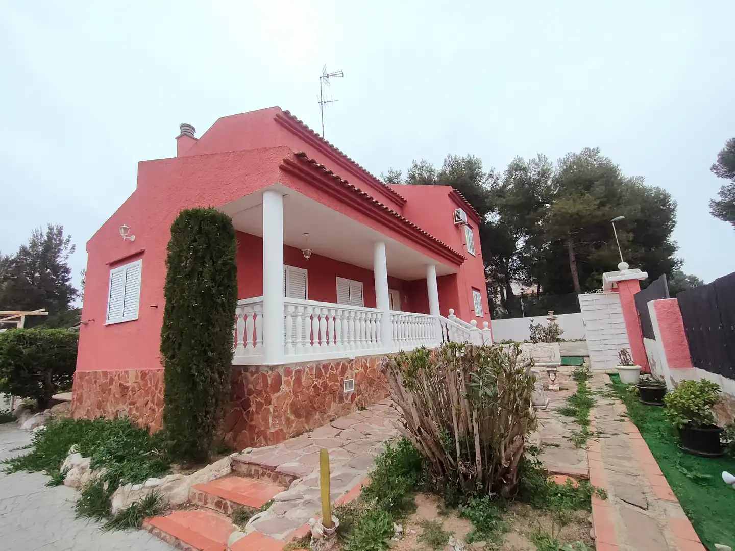 Vista exterior de Casa o chalet en venta en Chiva con Jardín privado, Terraza y Trastero
