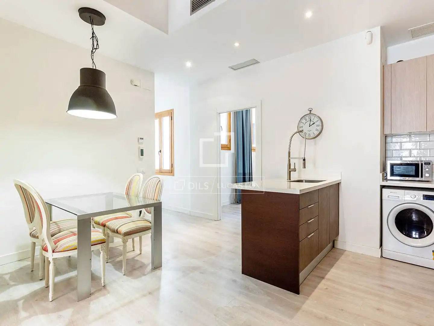 Vista exterior de Piso en venta en Barcelona con Aire acondicionado, Calefacción y Amueblado