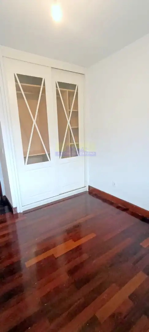 Habitación de Casa adosada en venta en Castro-Urdiales