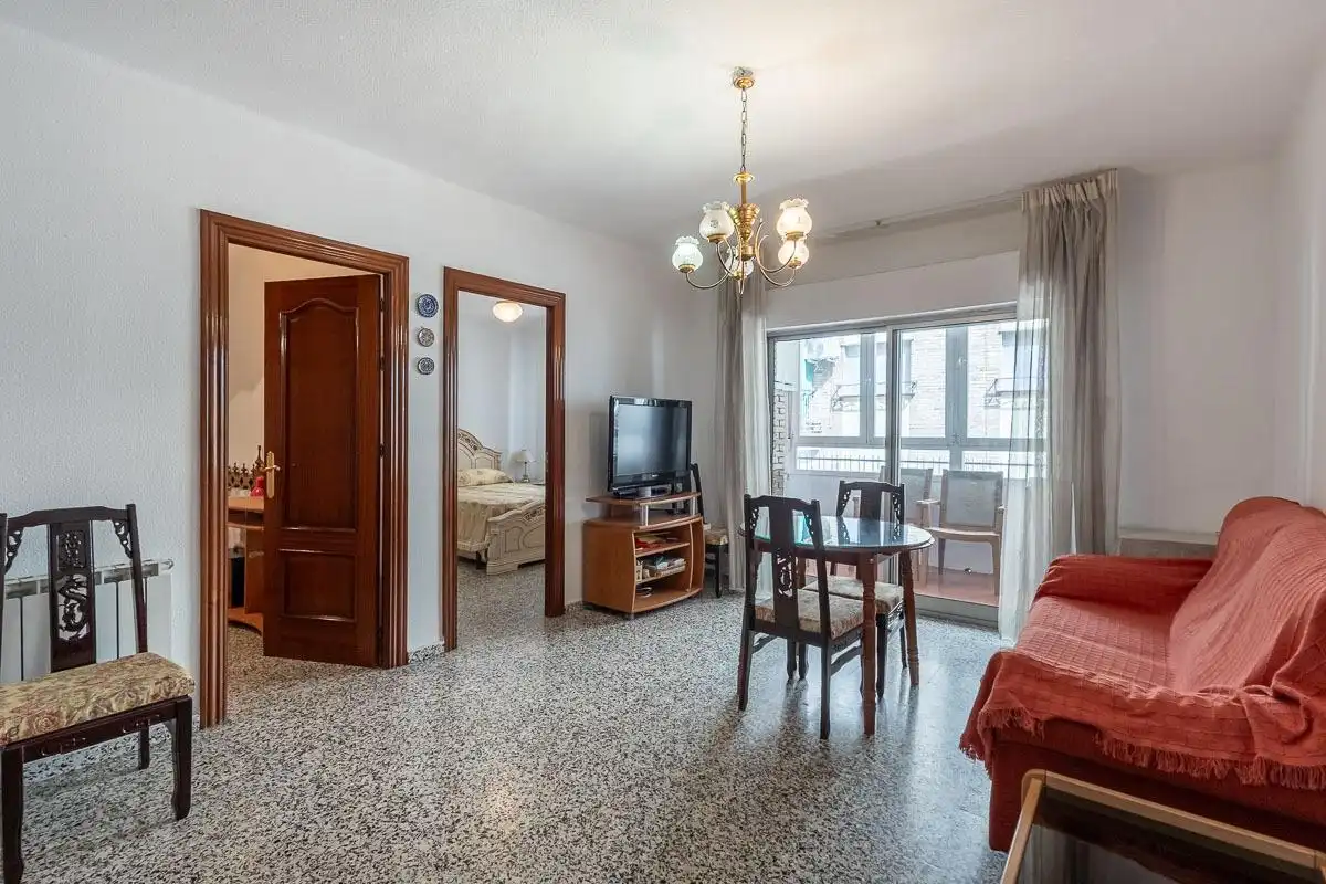 Living room of Flat for sale in  Granada Capital