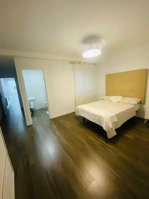 Habitación de Piso de alquiler en Albacete con Aire acondicionado, Calefacción y Amueblado