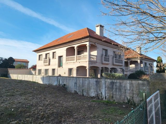 Casa o xalet en venda a Avenida da Atlántida, Alcabre