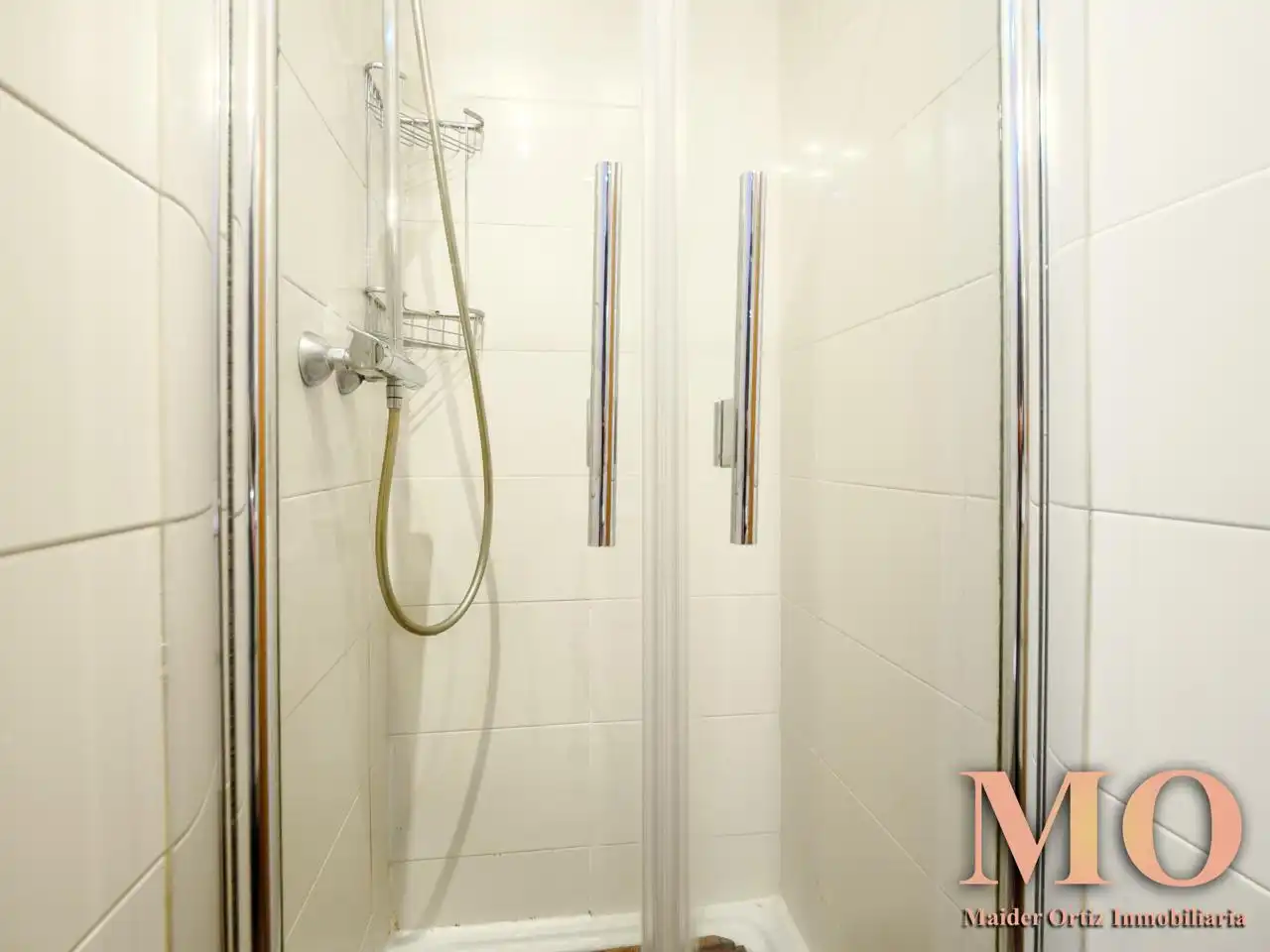 Badezimmer von Wohnung zum Verkauf in Bergara mit Heizung, Terrasse und Abstellraum