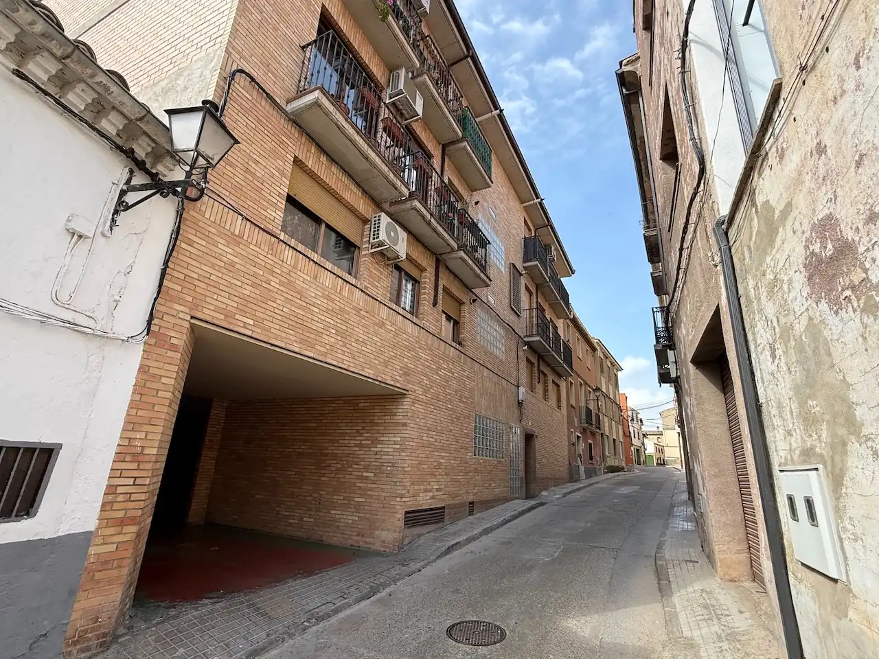 Außenansicht von Wohnung zum Verkauf in Gallur mit Heizung und Balkon
