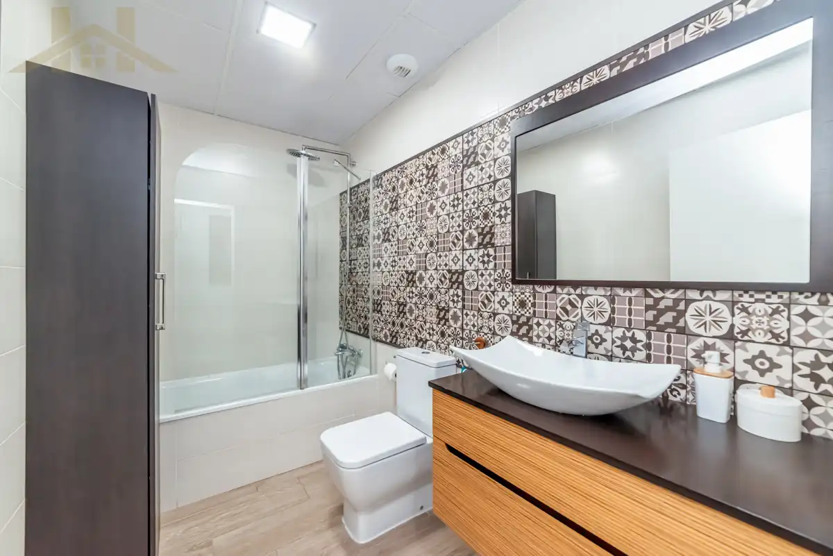 Baño de Casa adosada en venta en Rivas-Vaciamadrid con Aire acondicionado, Calefacción y Jardín privado