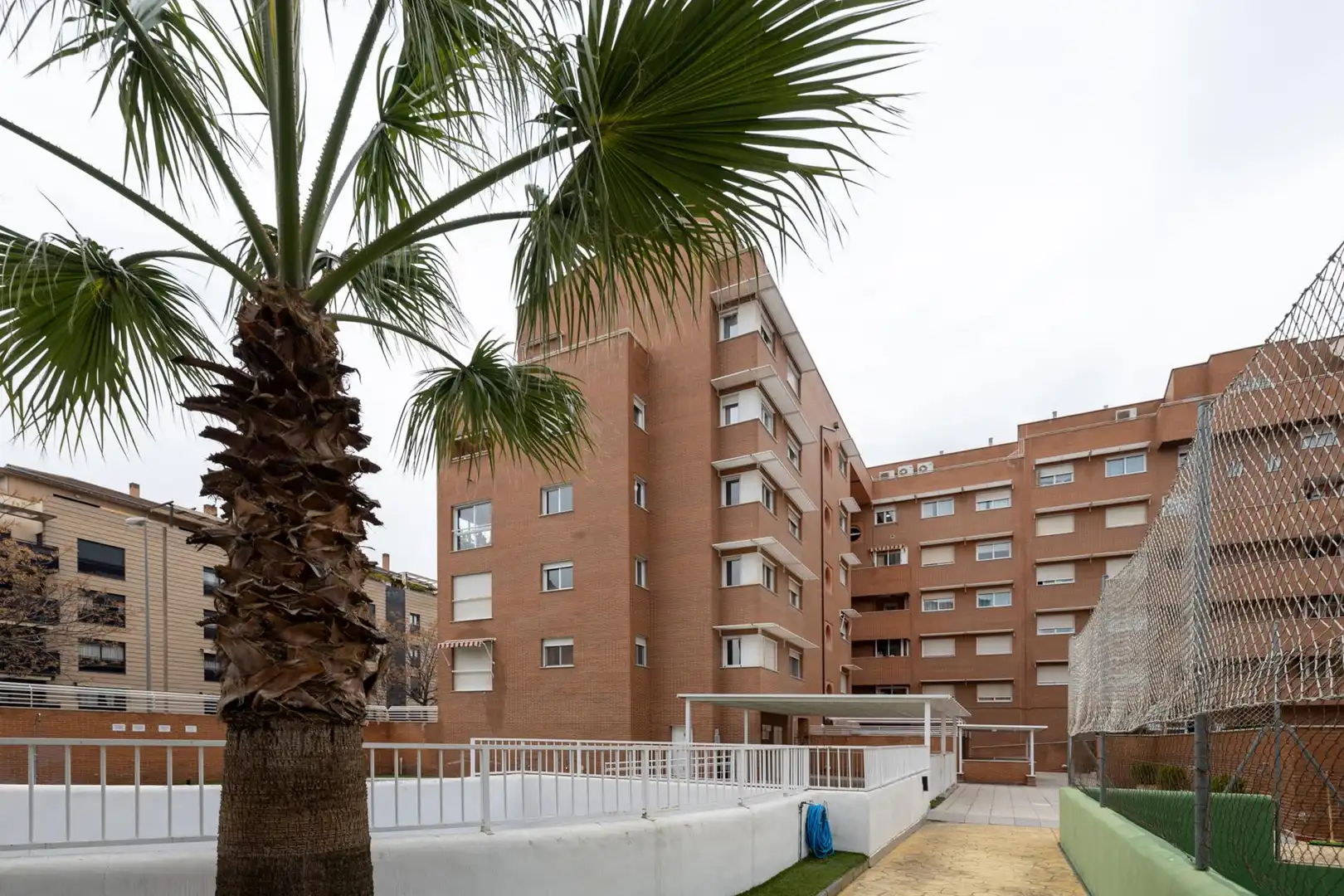 Vista exterior de Apartamento en venta en Granada con Calefacción, Jardín privado y Piscina comunitaria