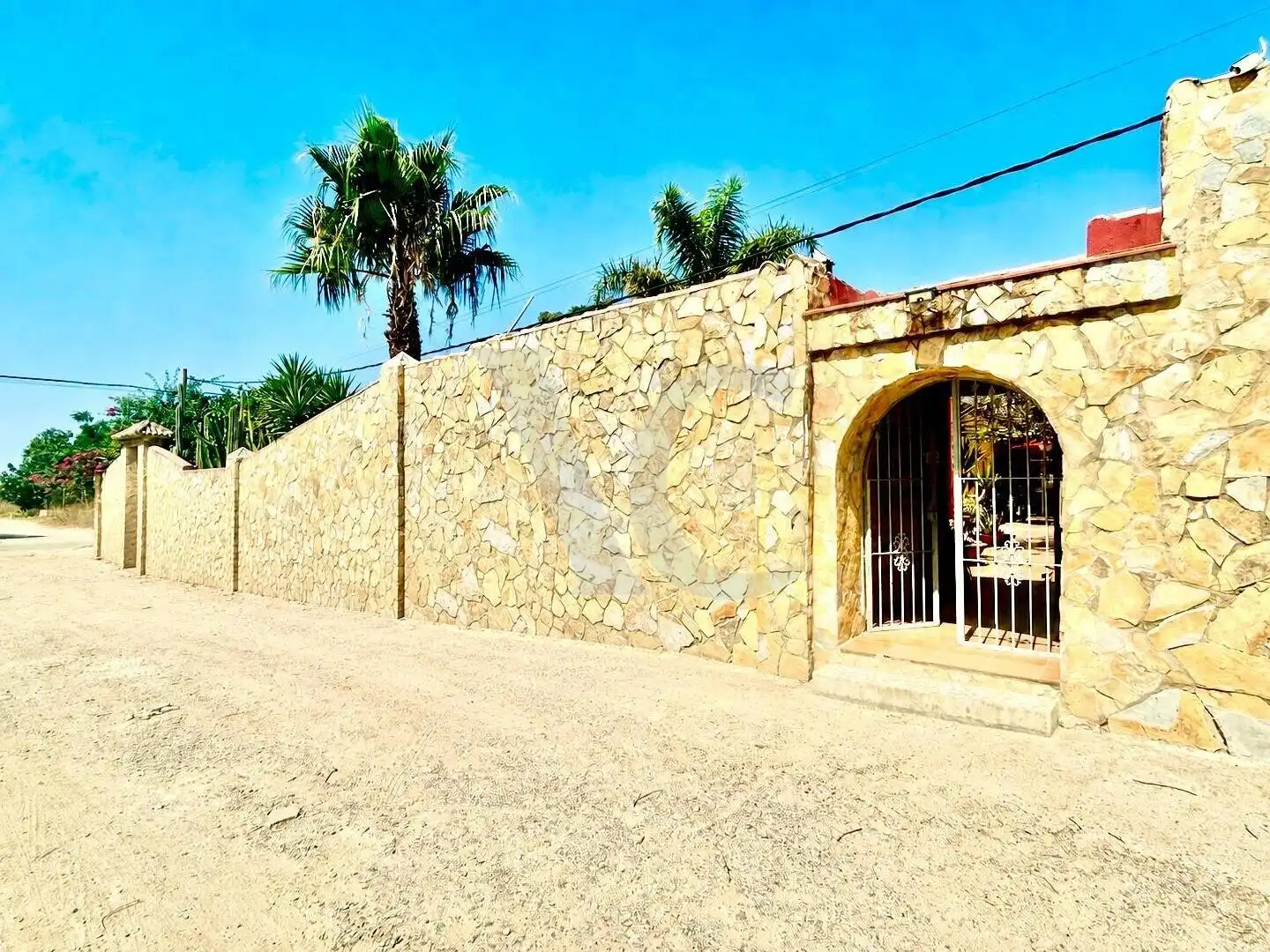Exterior view of Houses for sale in Chiclana de la Frontera