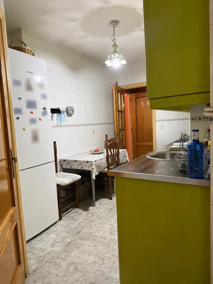 Küche von Wohnung zum Verkauf in Candeleda mit Klimaanlage