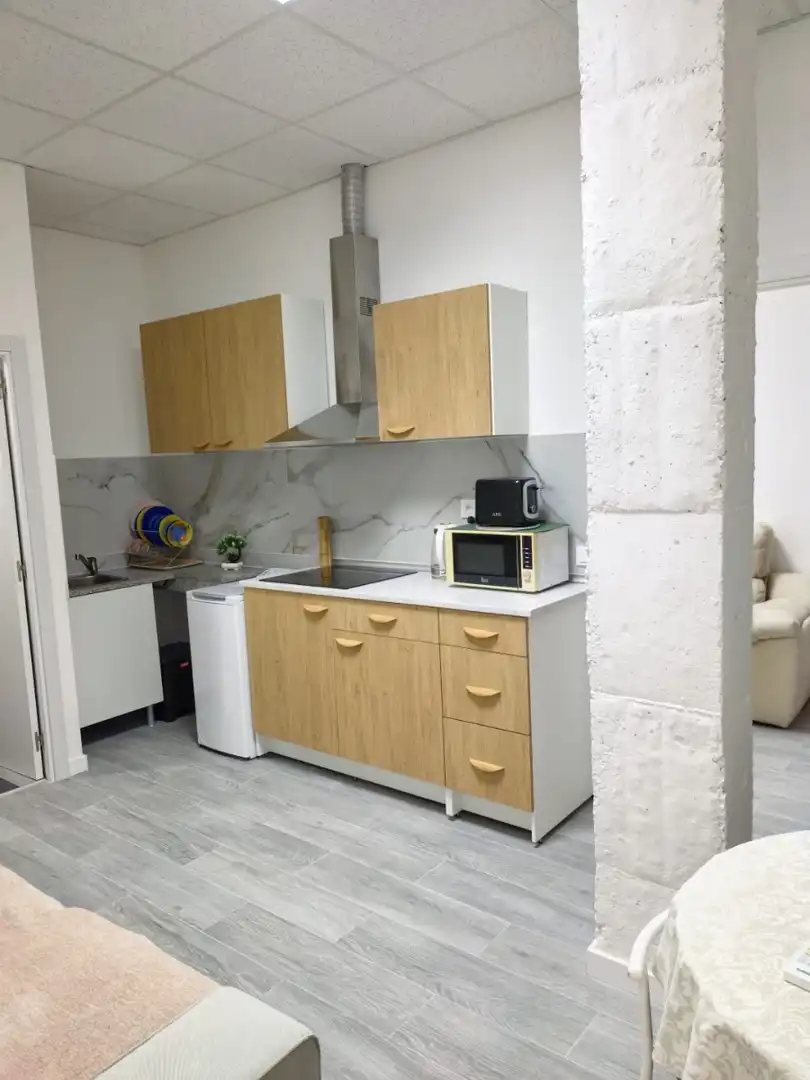 Kitchen of Study for rent in Benalúa - Babel