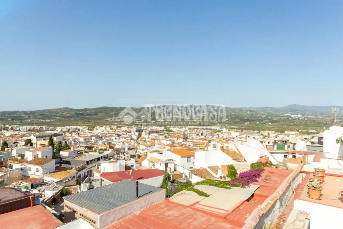 Vista exterior de Casa o xalet en venda en Vélez-Málaga amb Terrassa