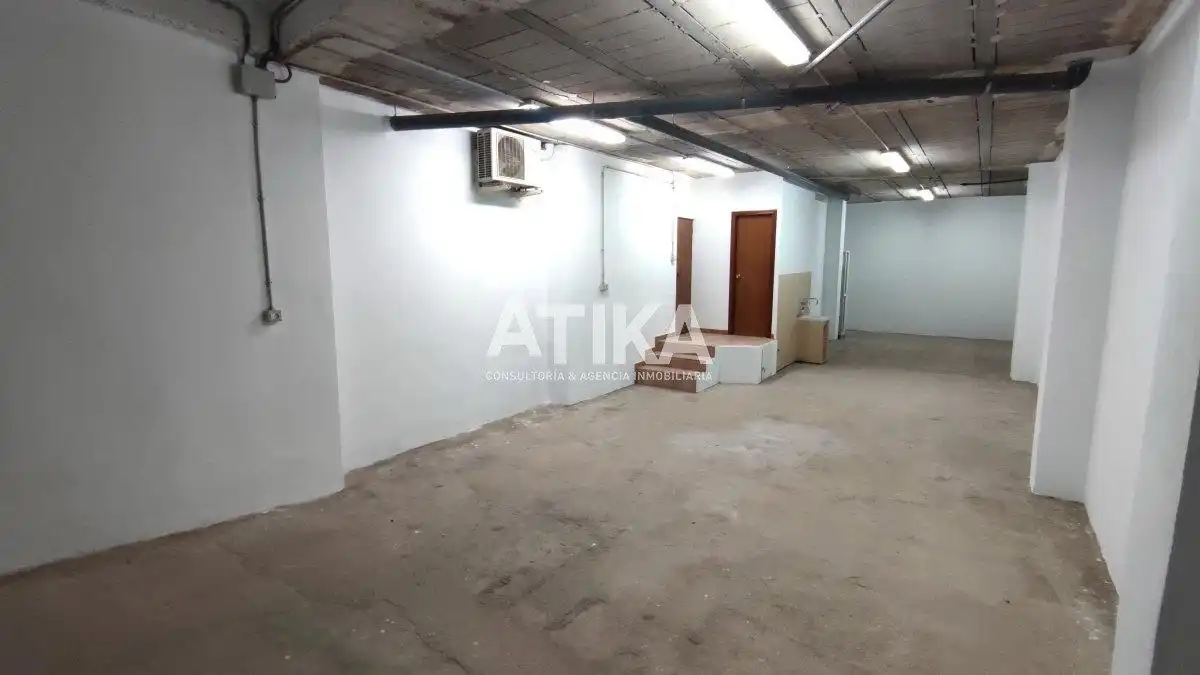 Locale commerciale in vendita a Sant Josep - Zona Hospital, imagen 11