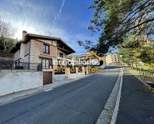 Vista exterior de Casa o xalet en venda en Zorraquín amb Calefacció, Jardí privat i Terrassa