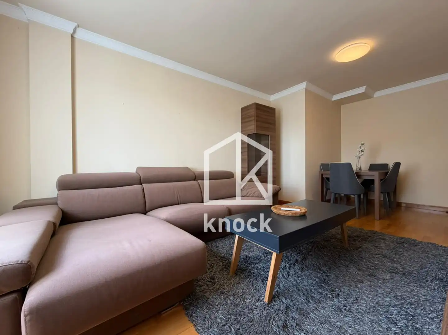 Sala de estar de Piso en venta en Oviedo  con Calefacción, Jardín privado y Trastero