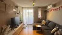 Living room of Flat for sale in  Valencia Capital  with Air Conditioner and Balcony