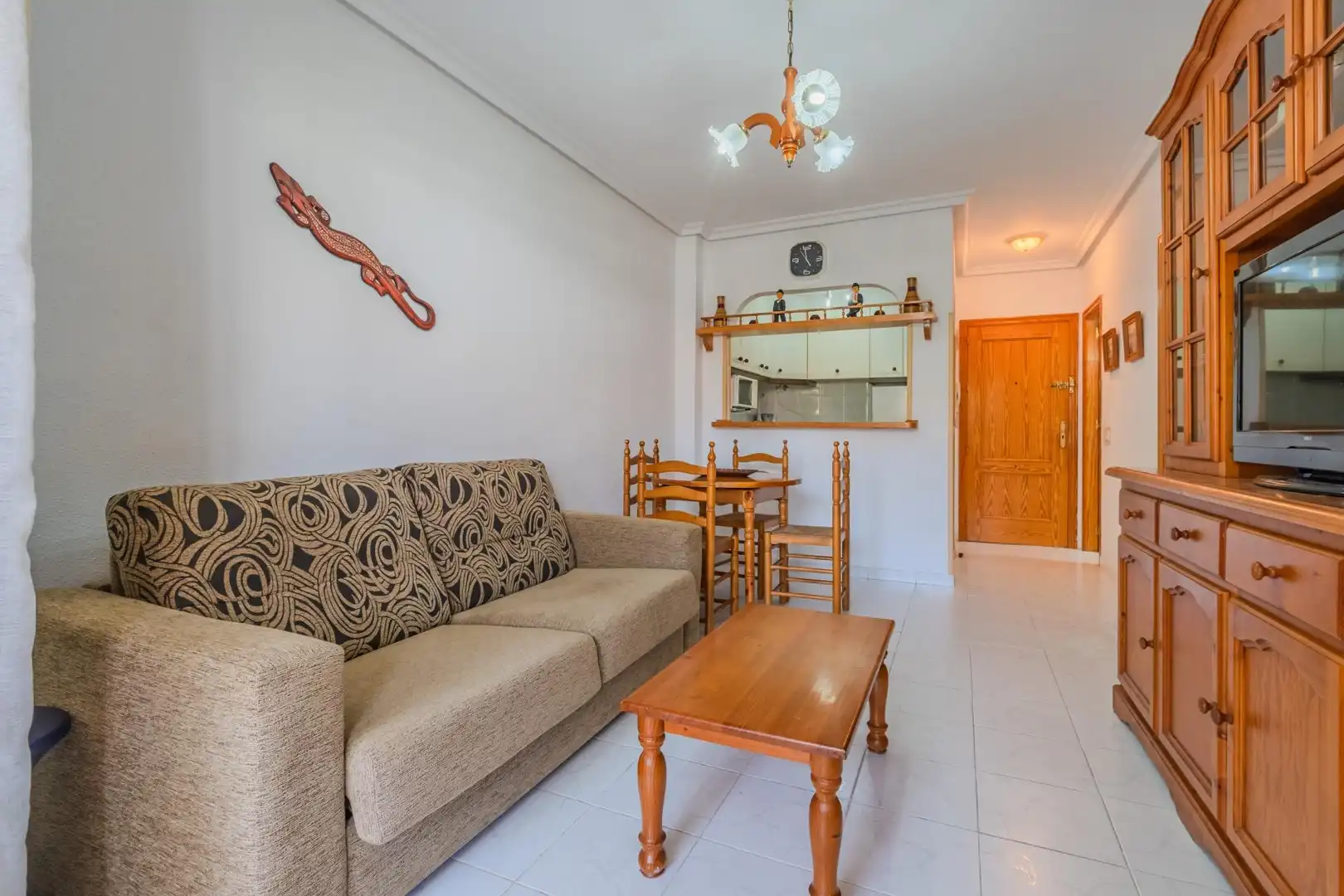 Sala de estar de Apartamento en venta en Torrevieja con Jardín privado, Terraza y Amueblado