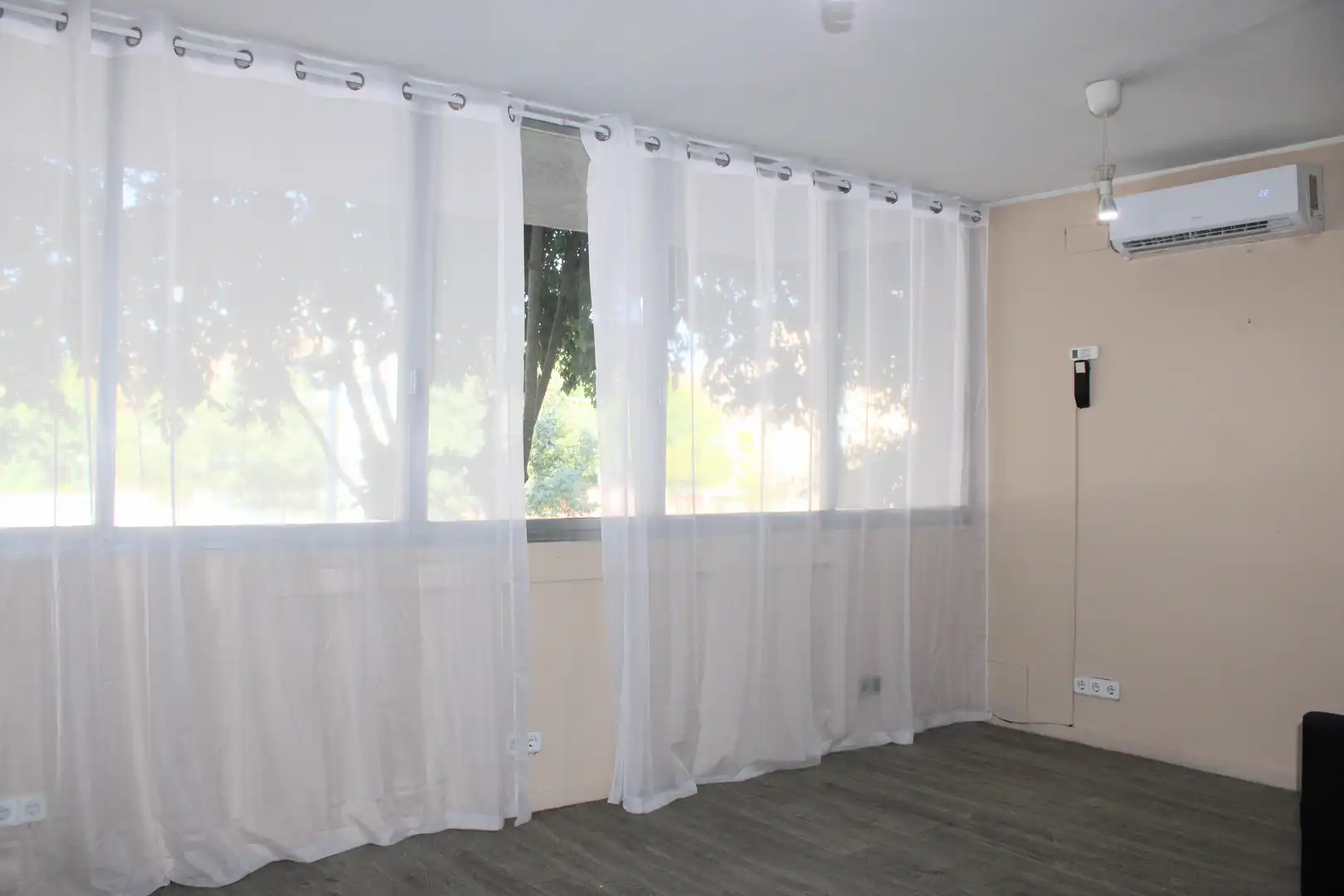 Local comercial en alquiler en de Francesc Macià 1