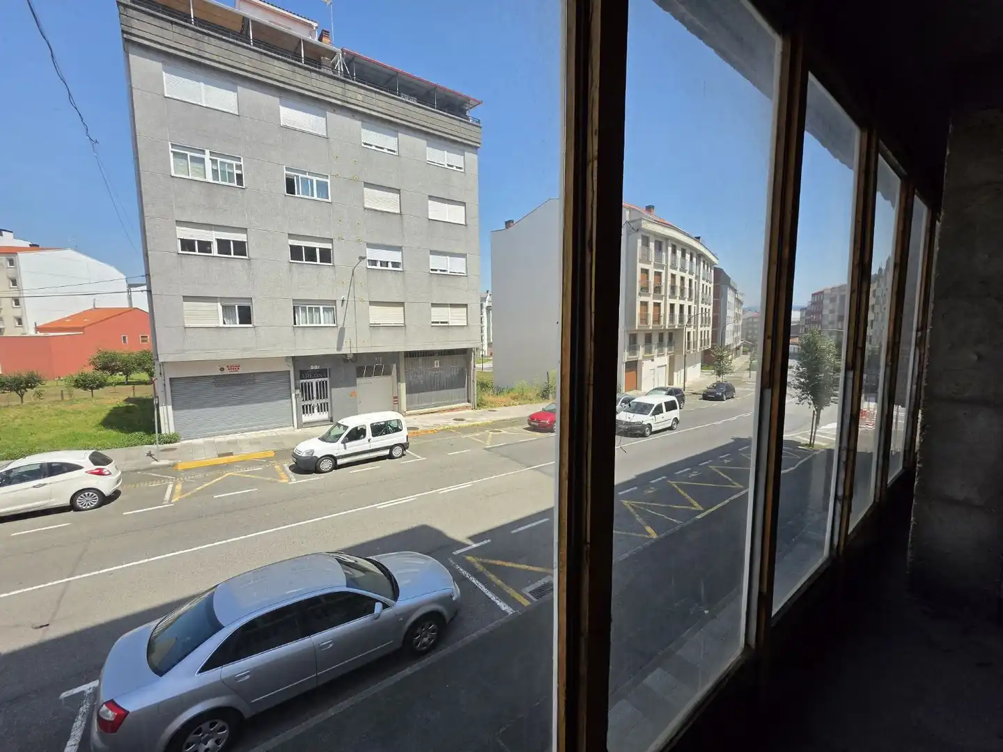 Vista exterior de Local en venda en Carballo