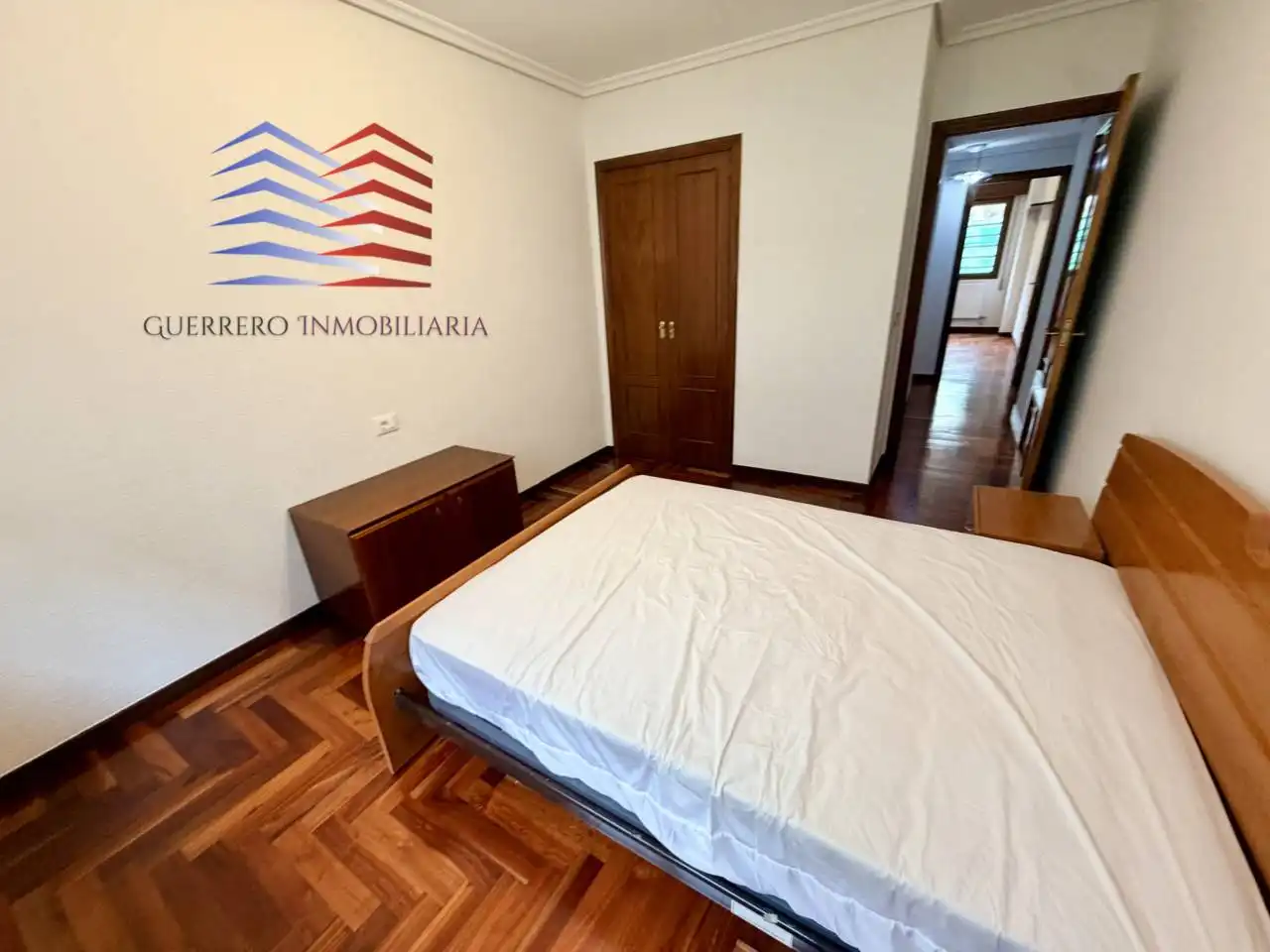 Habitación de Piso de alquiler en Vigo  con Calefacción, Parquet y Terraza