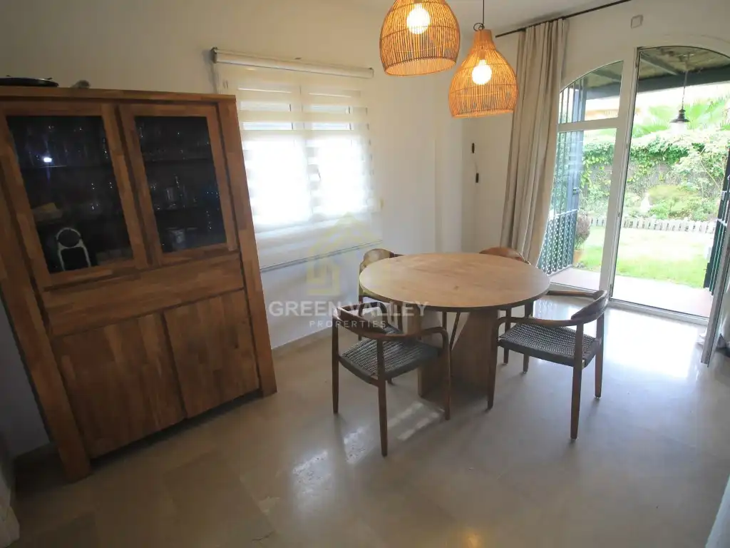 Casa aparellada en venda a Avenida de la Hacienda, imagen 8