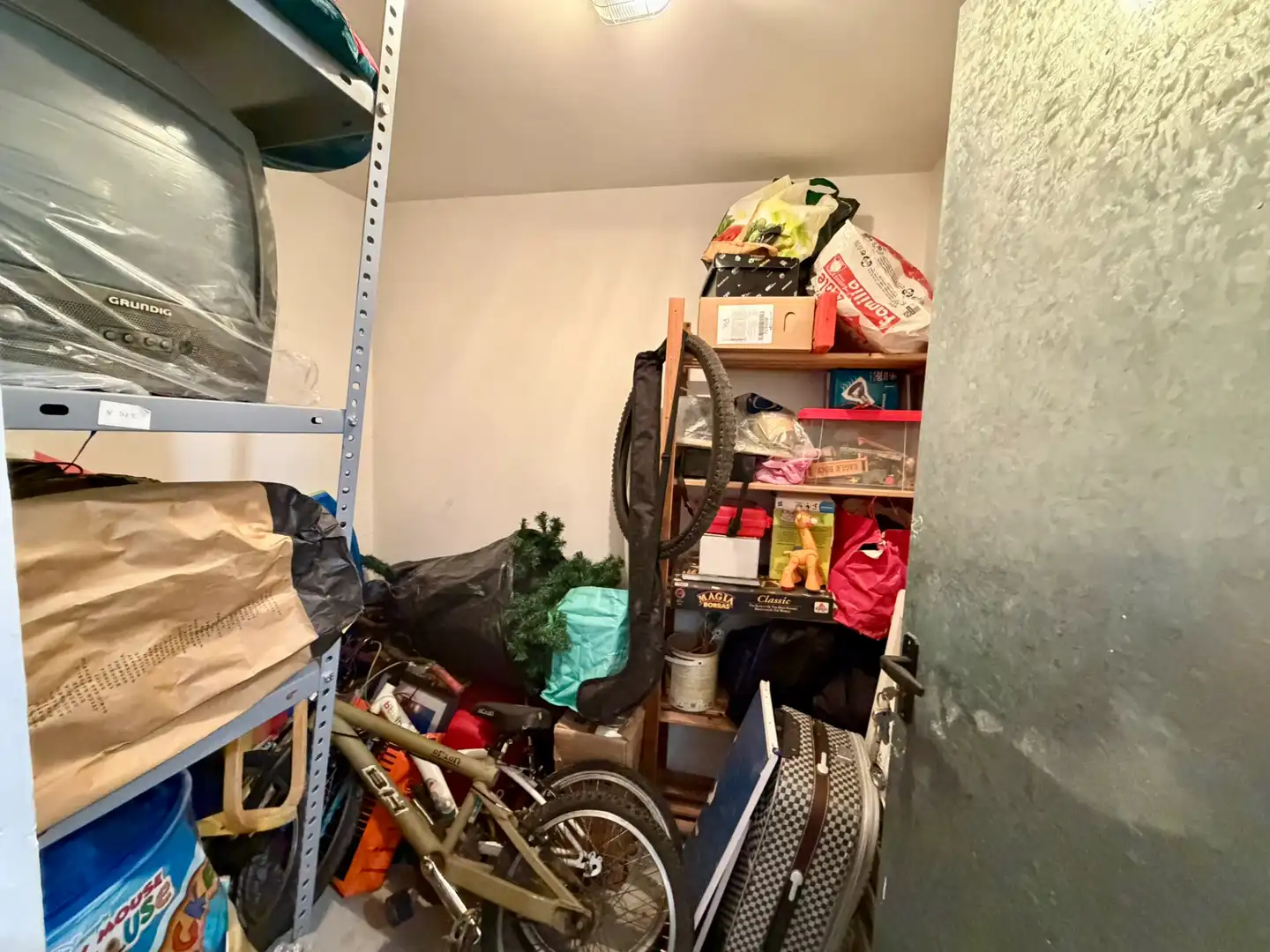 Piso en venta en Ponferrada con Calefacción, Trastero y Amueblado