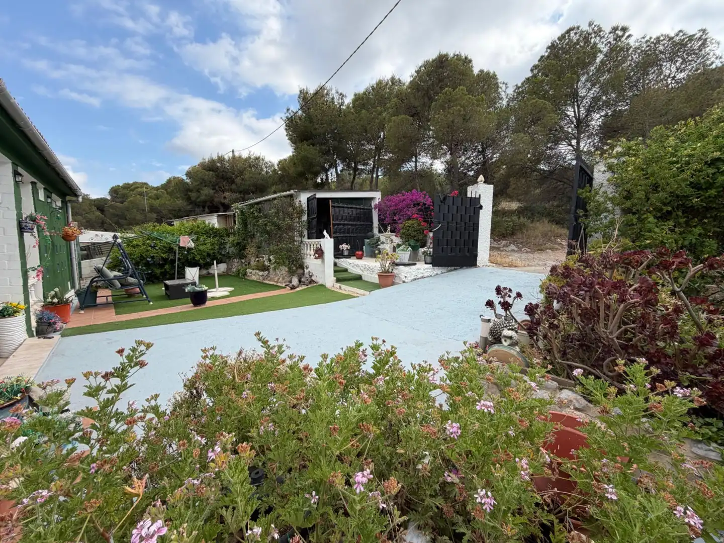 Vista exterior de Casa o chalet en venta en Casinos con Terraza, Trastero y Piscina