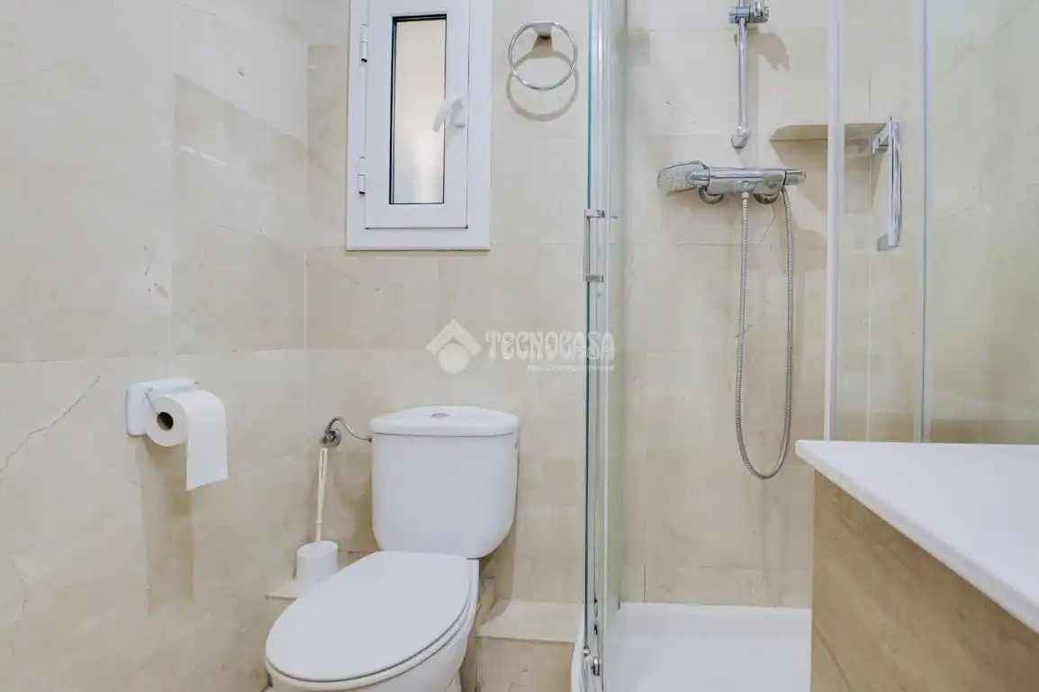 Baño de Piso en venta en Rubí con Aire acondicionado, Calefacción y Trastero